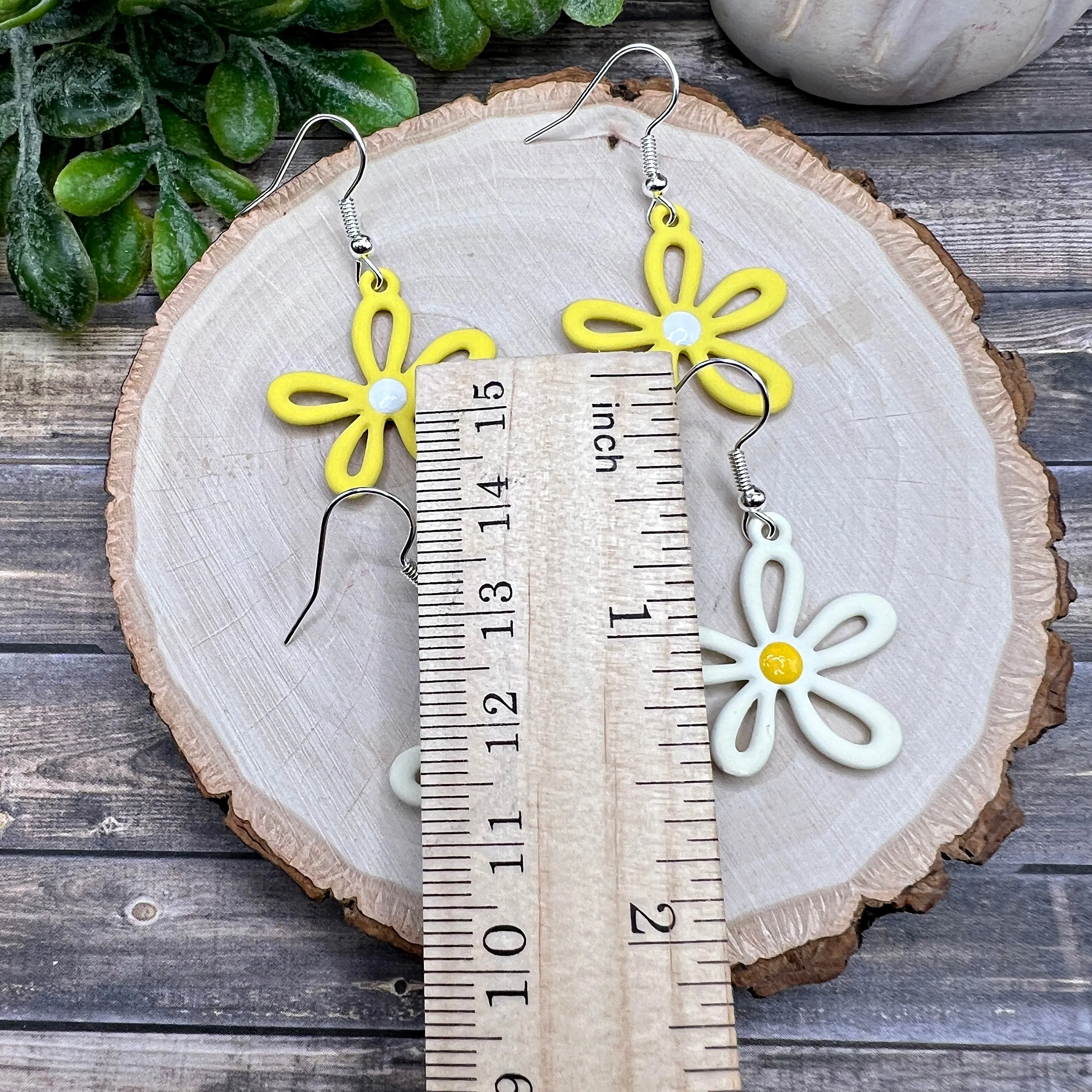 Ditsy Flower Daisy PlantDangle Earrings