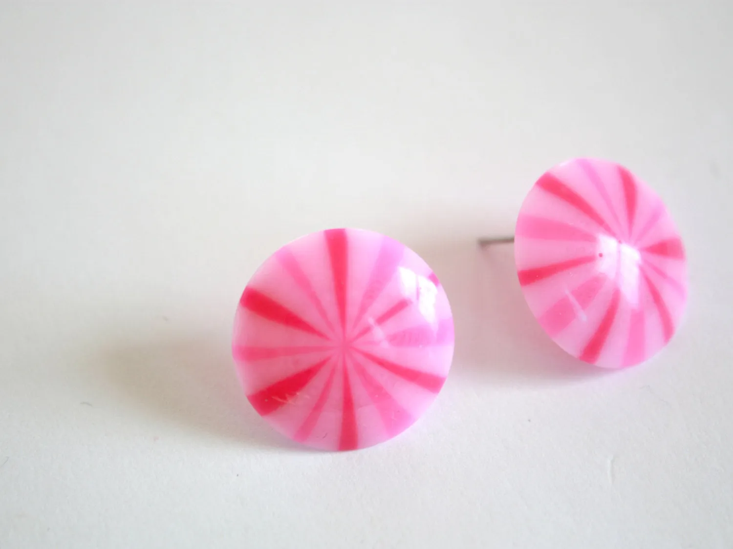 Hot Pink Firework Lucite Disc Stud Earrings