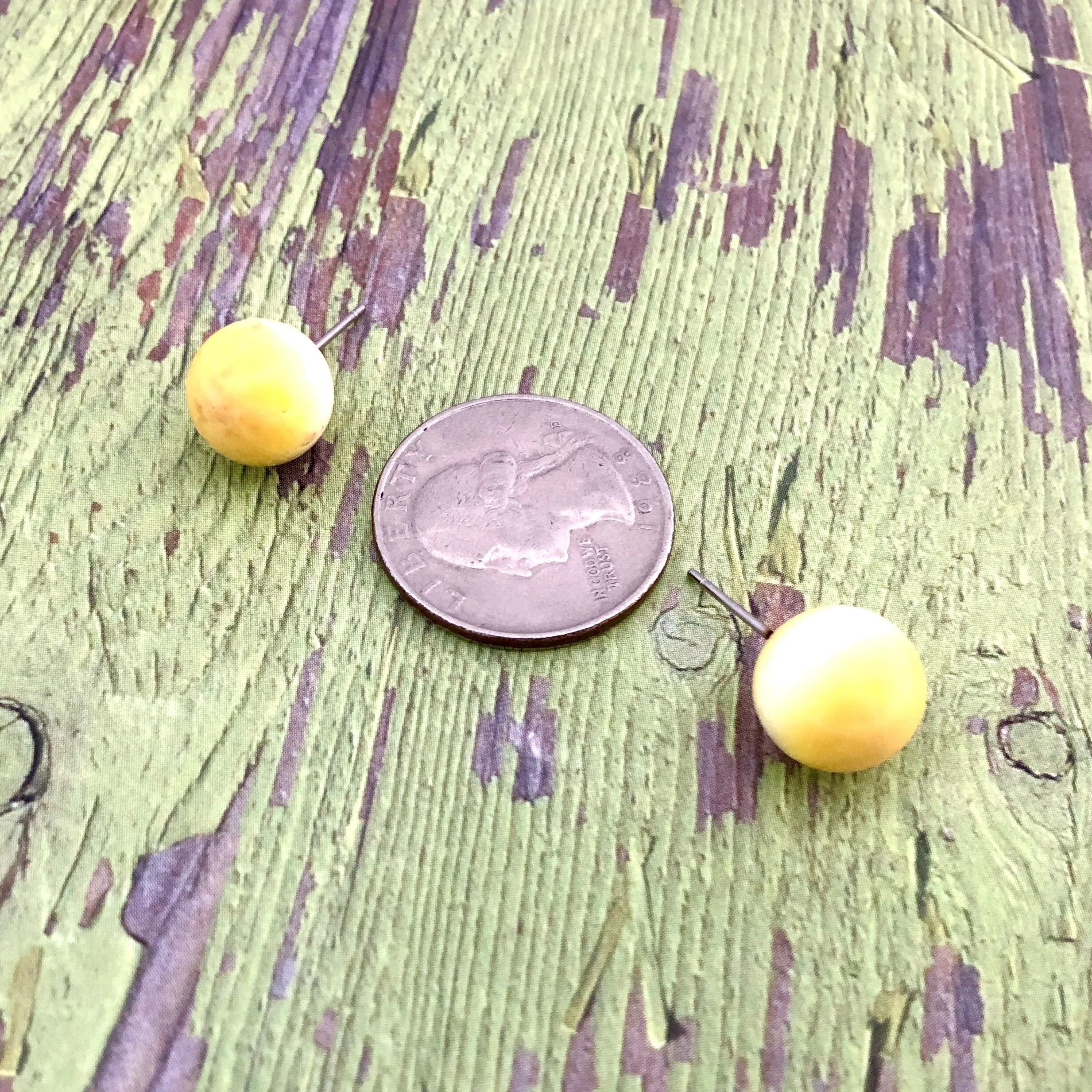 Light Yellow Catseye Moonglow Ball Stud Earrings