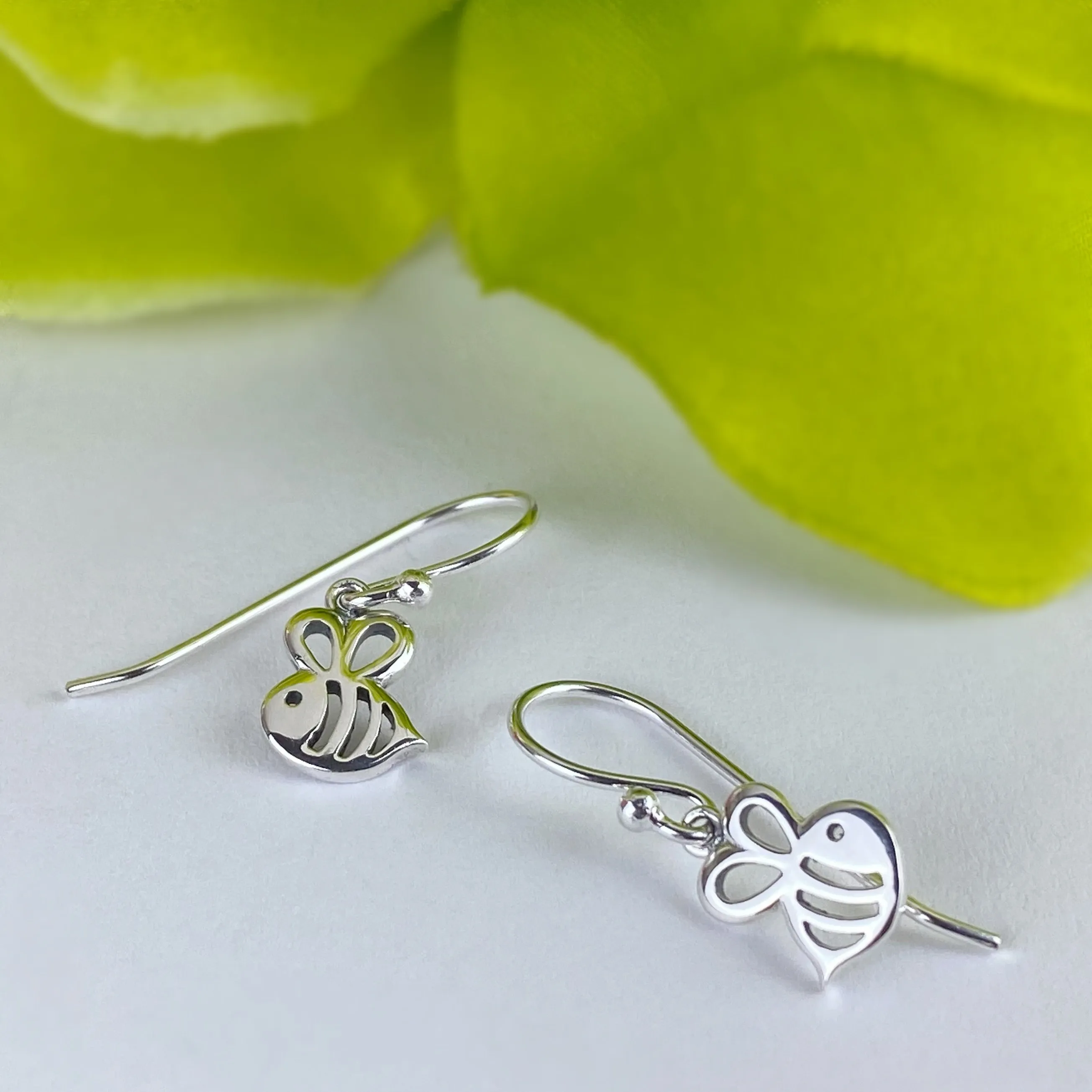 Little Bee Drop Earrings - VE568