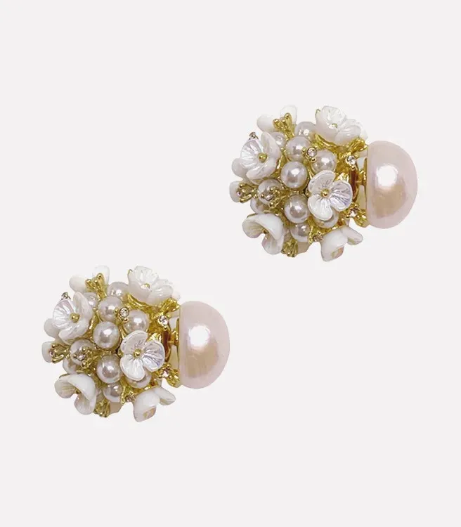 Peonia Petal Pearl Studs