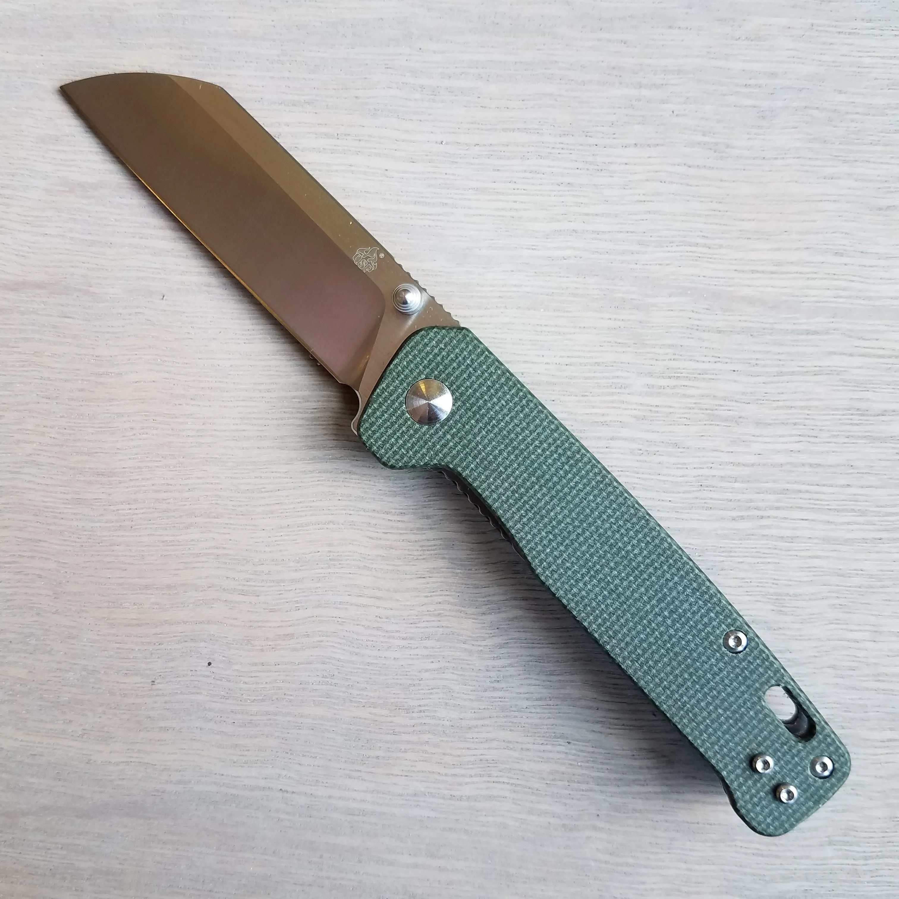 QSP Penguin D2 Olive Green Linen Micarta