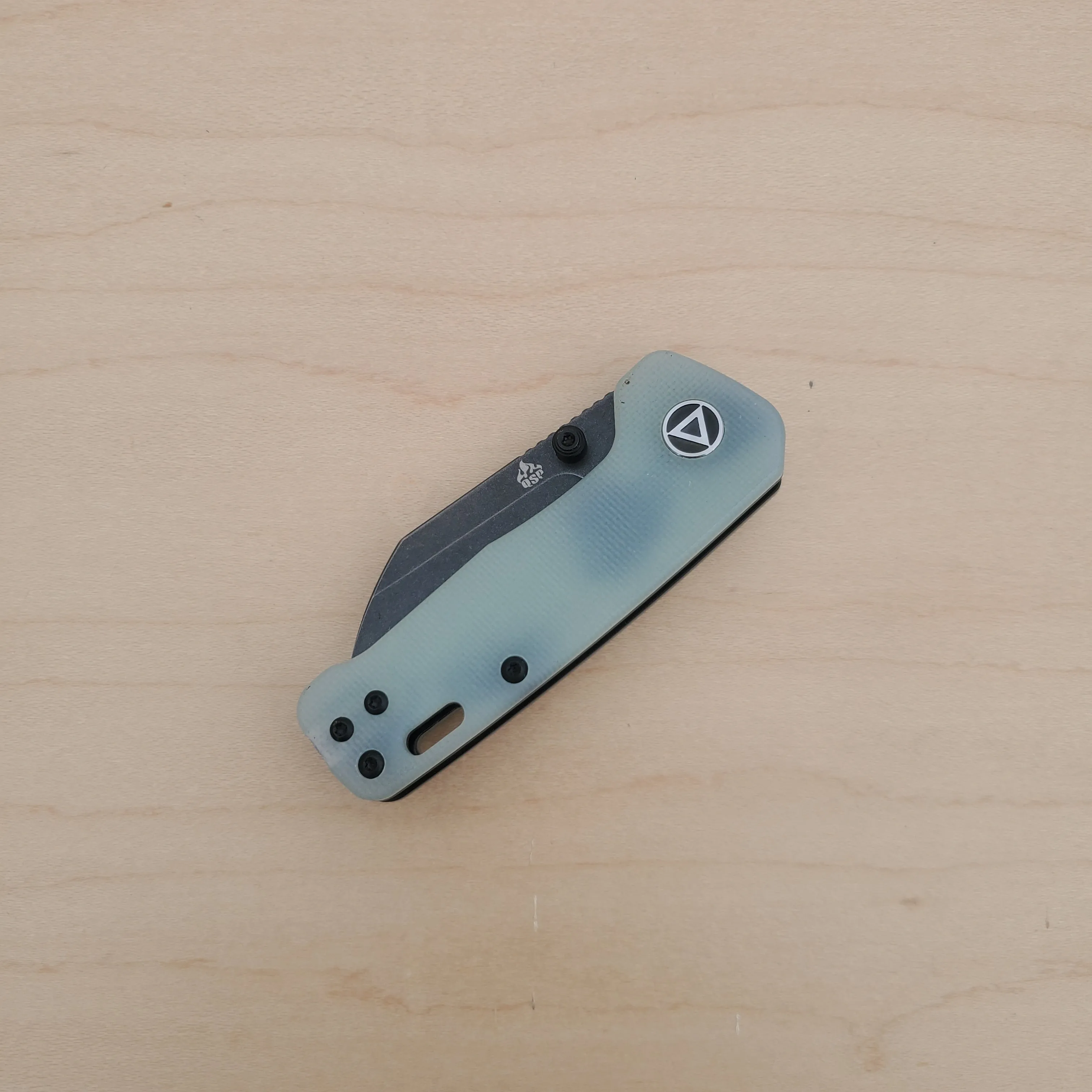 QSP Penguin Mini - Jade G10 & Black