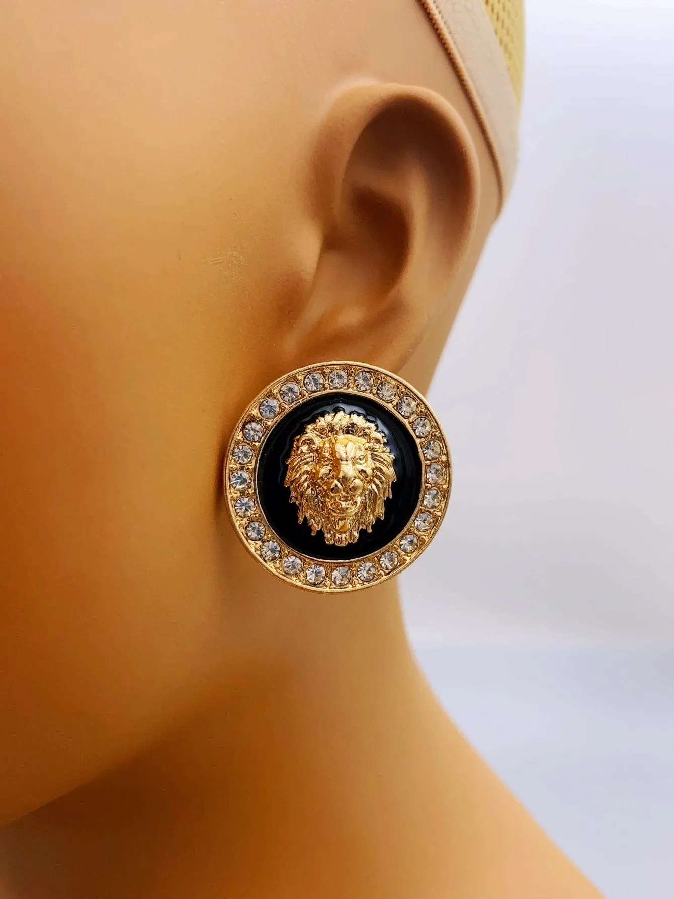 Stylish Lion Head Round Stud Earrings with Rhinestones