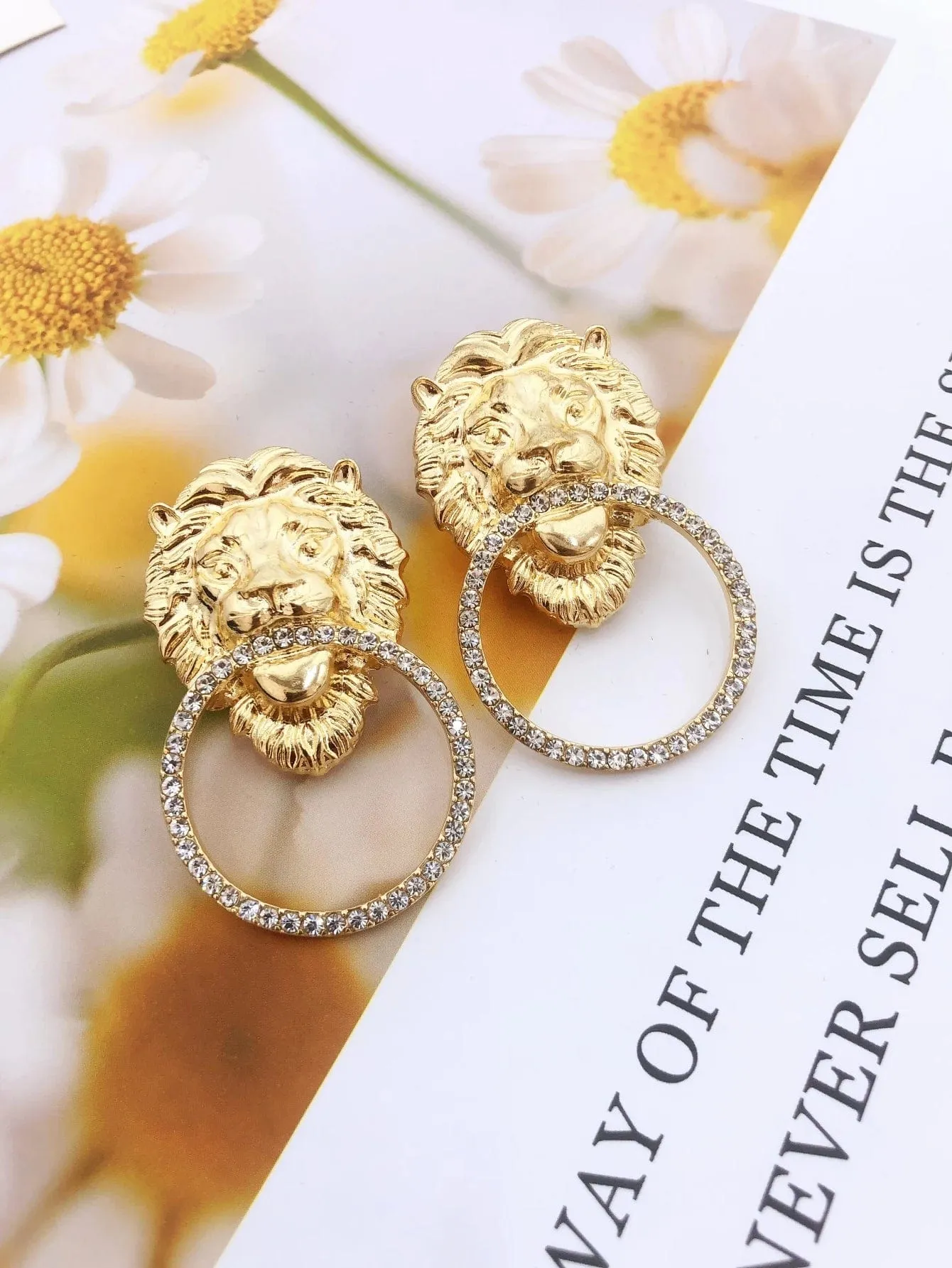 Unique  Stylish Lion Head Round Hoop Stud Earrings with Rhinestones