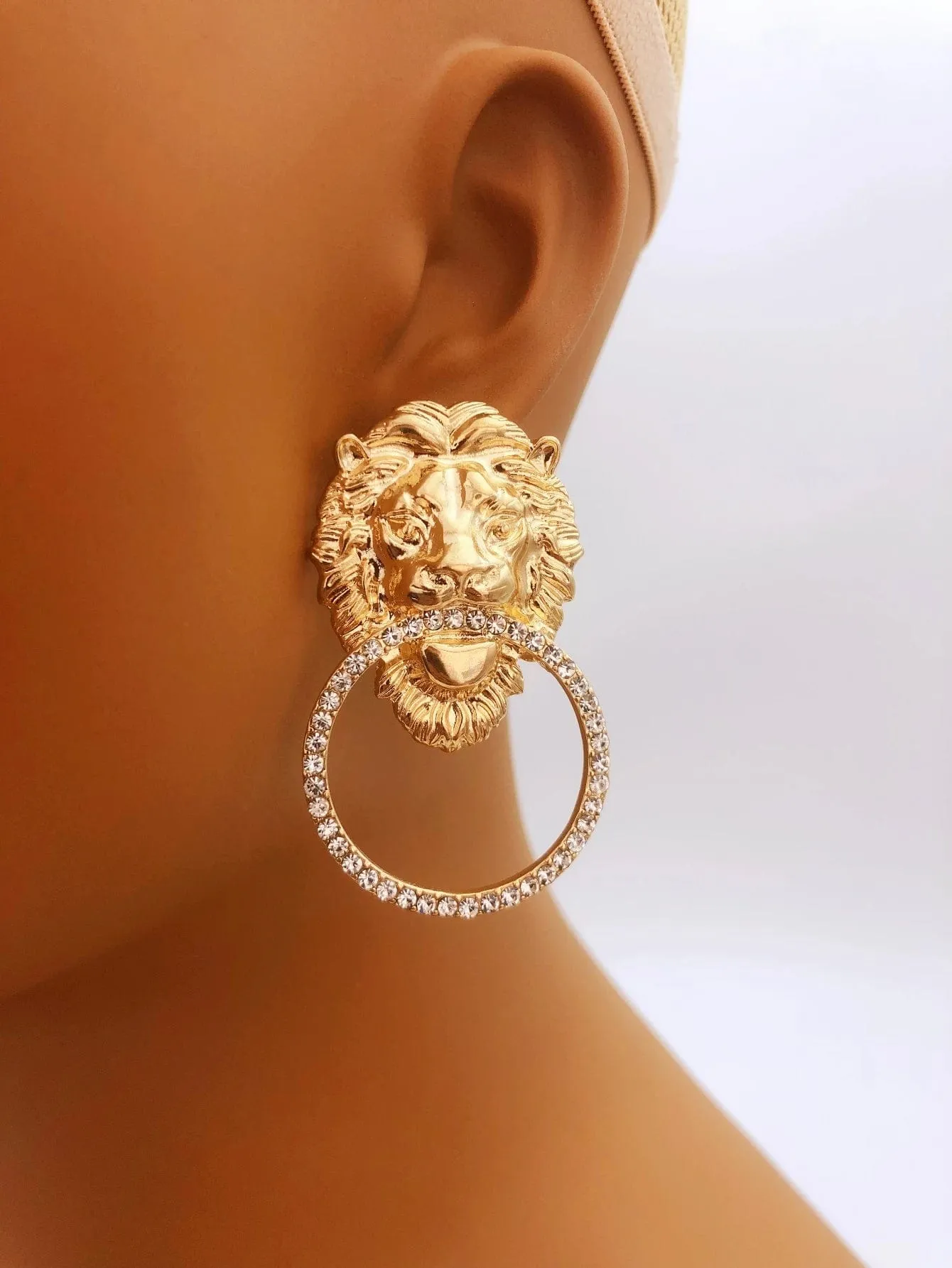 Unique  Stylish Lion Head Round Hoop Stud Earrings with Rhinestones